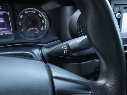 Used 2019 Toyota Tacoma SR image 23