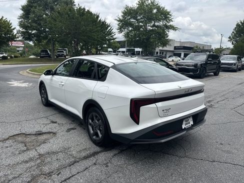 Certified 2025 Kia K4 FWD image 8
