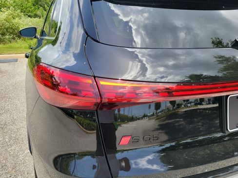 New 2026 Audi SQ5 Premium Plus AWD/4WD image 10
