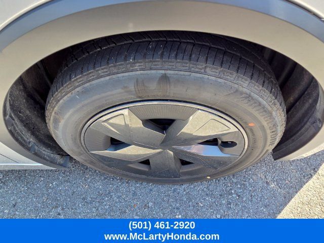 Used 2026 Toyota Prius LE FWD image 6