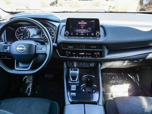 Used 2025 Nissan Rogue SV FWD image 13