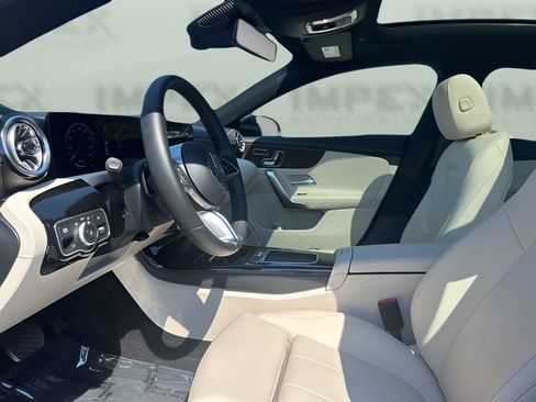 Used 2025 Mercedes-Benz CLA 250 4MATIC image 9
