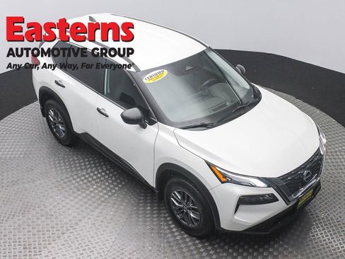 Used 2023 Nissan Rogue S AWD/4WD image 3