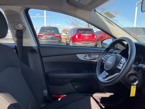 Certified 2023 Kia Forte LXS image 31