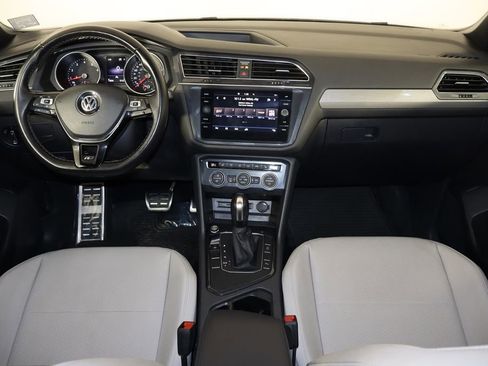 Used 2020 Volkswagen Tiguan SE R-Line FWD image 13