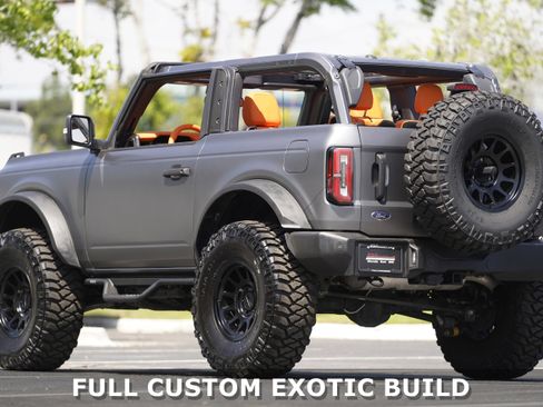 Used 2022 Ford Bronco Wildtrak image 3