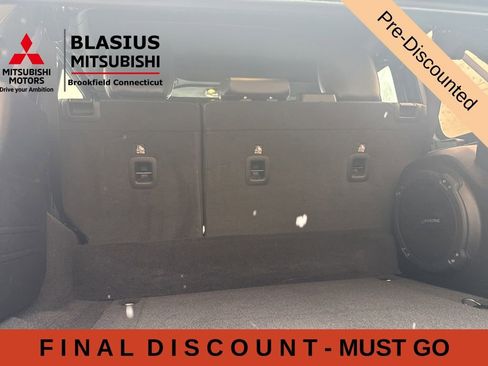Used 2021 Jeep Wrangler Unlimited Sahara w/ Cold Weather Group AWD/4WD image 8