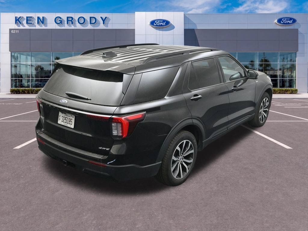 Used 2026 Ford Explorer ST-Line AWD/4WD image 14