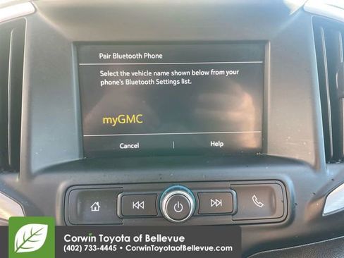 Used 2024 GMC Terrain SLE image 20