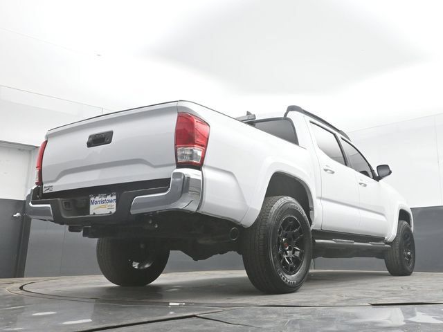Used 2017 Toyota Tacoma SR5 w/ Tow Package AWD/4WD image 44