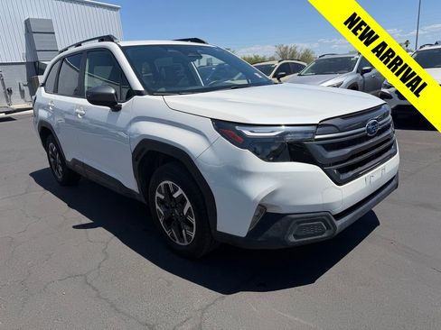 Used 2025 Subaru Forester Premium AWD/4WD image 1