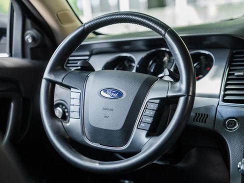 Used 2010 Ford Taurus SHO image 6