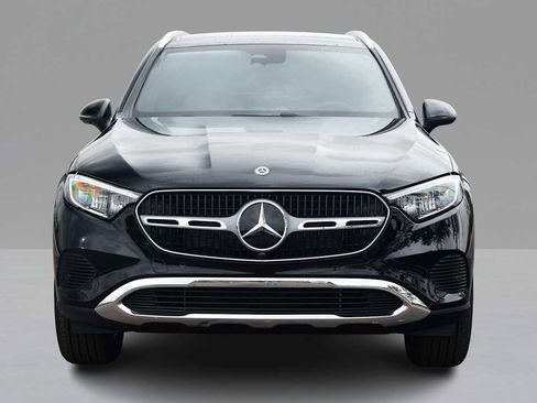 New 2026 Mercedes-Benz GLC 300 GLC 300 image 2