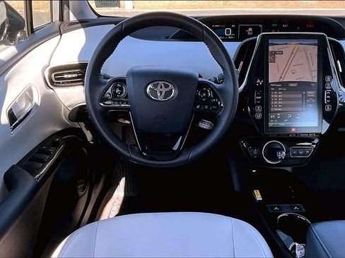 Used 2020 Toyota Prius Prime Limited image 8
