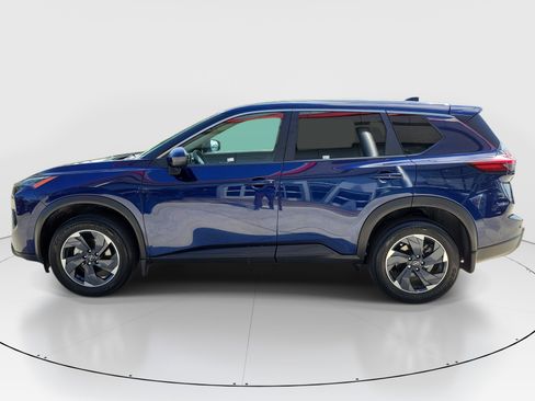 Used 2025 Nissan Rogue SV FWD image 4