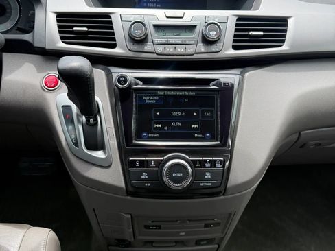 Used 2015 Honda Odyssey Touring image 12