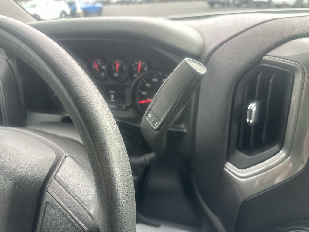 Used 2020 Chevrolet Silverado 1500 Custom w/ Custom Value Package AWD/4WD image 26
