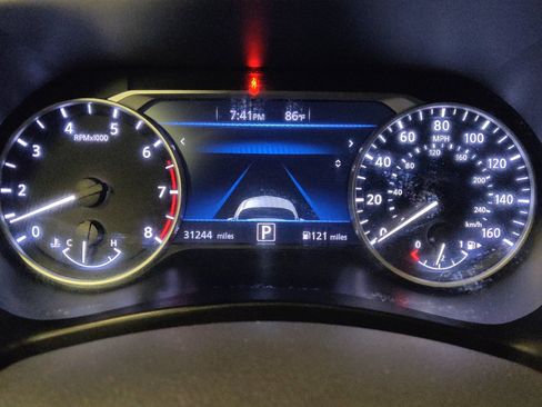 Used 2024 Nissan Sentra SV w/ Trunk Package FWD image 23