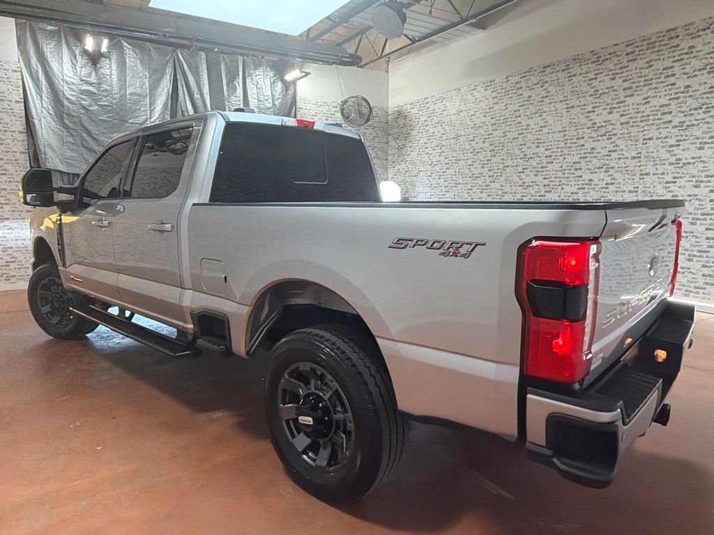 Used 2023 Ford F250 Lariat w/ Sport Appearance Package AWD/4WD image 5