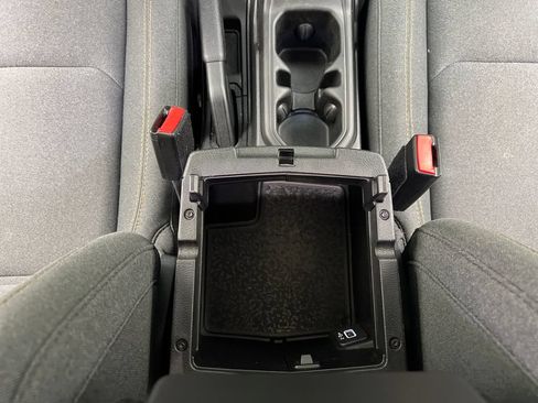 Used 2024 Jeep Wrangler Unlimited Sahara AWD/4WD image 40