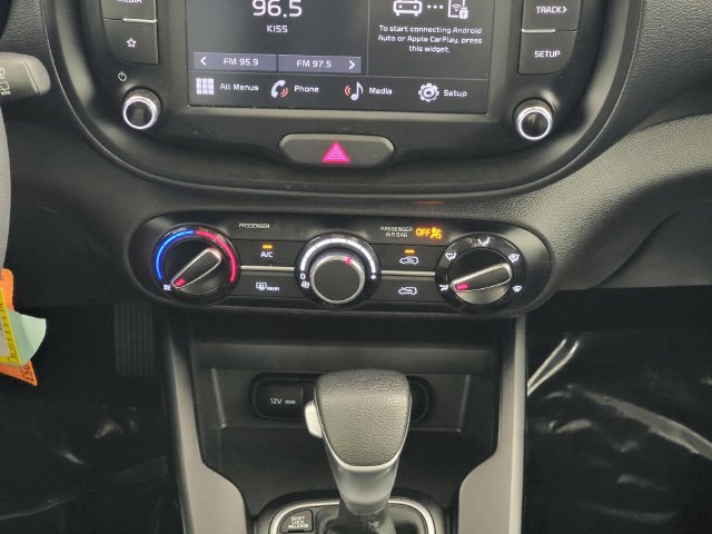 Used 2025 Kia Soul LX w/ LX Technology Package FWD image 21