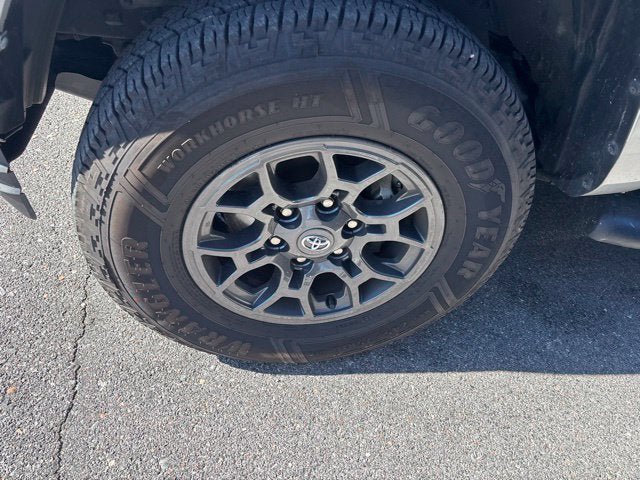 Used 2022 Toyota Tacoma SR AWD/4WD image 21