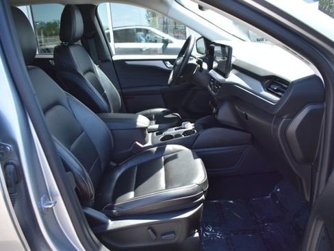 Used 2023 Ford Escape Platinum AWD/4WD image 44