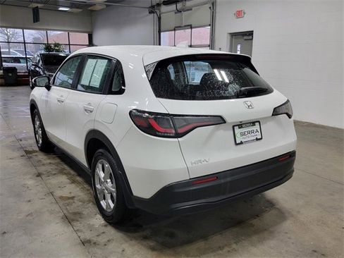 Certified 2025 Honda HR-V LX image 8