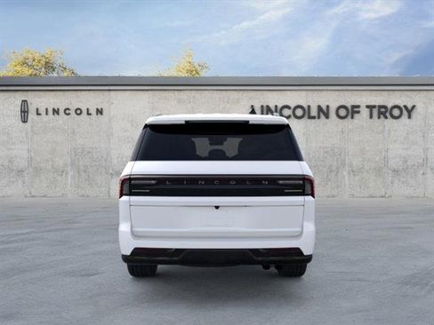 New 2026 Lincoln Navigator L Reserve w/ Jet Appearance Package image 5