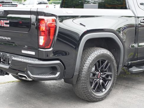 Used 2024 GMC Sierra 1500 Elevation w/ Elevation Premium Package AWD/4WD image 11