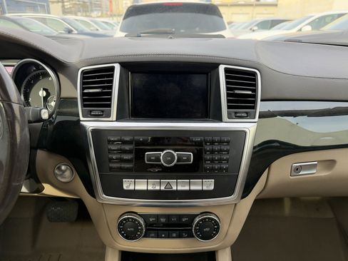 Used 2015 Mercedes-Benz GL 450 4MATIC image 37