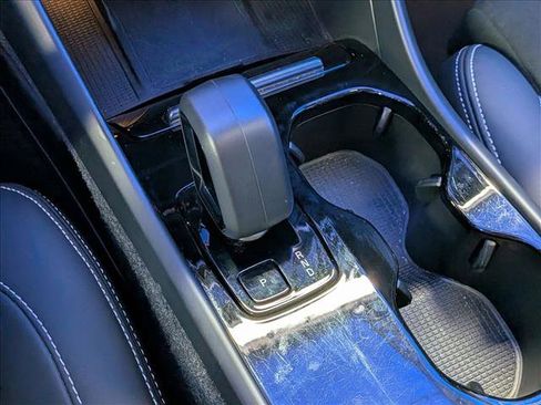 Used 2023 Volvo C40 P8 Recharge Ultimate image 15