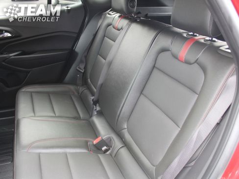 Used 2025 Chevrolet Trax RS w/ Driver Confidence Package image 21