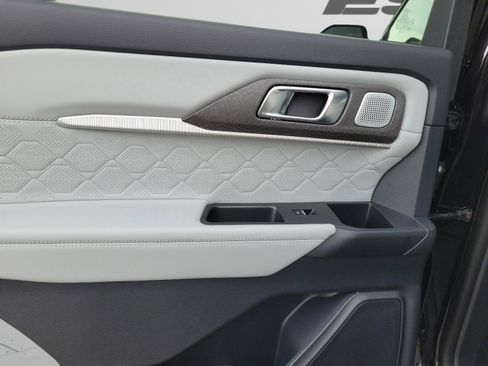 New 2026 Ford Explorer Platinum AWD/4WD image 12