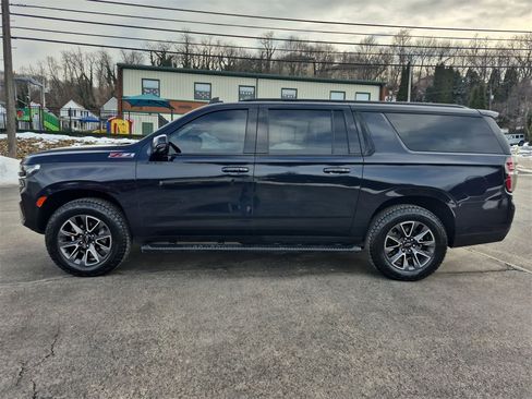 Used 2024 Chevrolet Suburban Z71 w/ Luxury Package image 12
