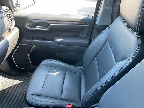 Used 2023 Chevrolet Silverado 1500 LT AWD/4WD image 17