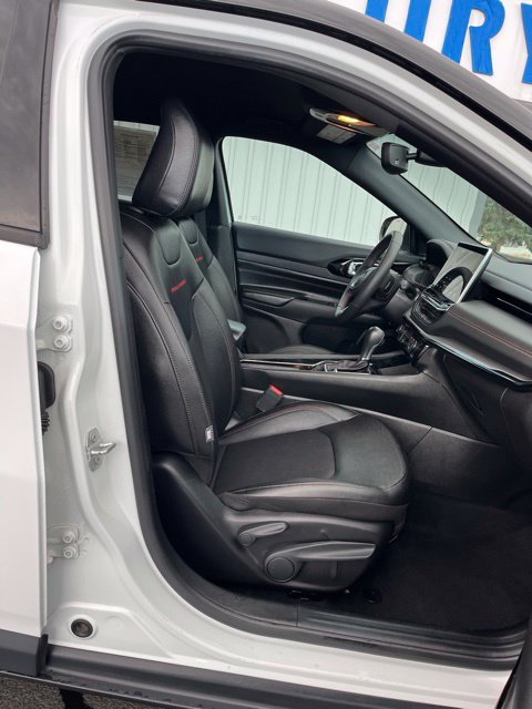 Used 2025 Jeep Compass Trailhawk AWD/4WD image 28