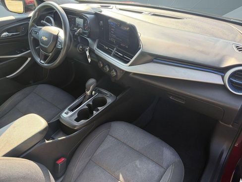 Used 2024 Chevrolet Trax LS w/ LS Convenience Package FWD image 27