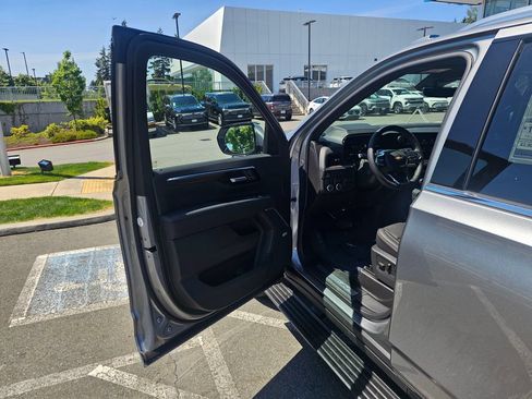 New 2026 Chevrolet Tahoe High Country AWD/4WD image 21