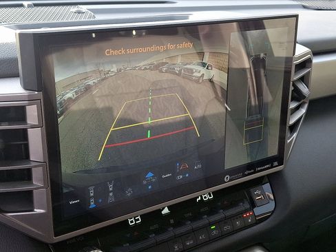 Used 2024 Toyota Tundra Limited image 17