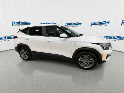 Used 2022 Kia Seltos LX image 13