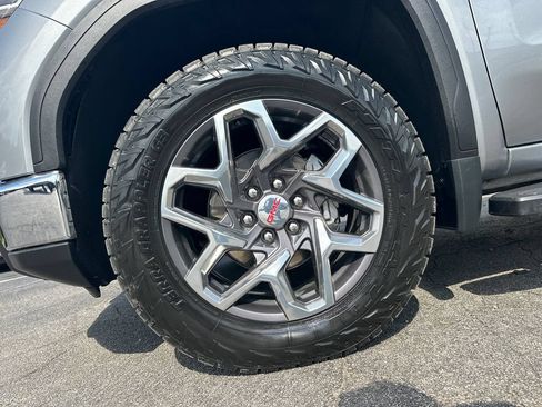 Used 2023 GMC Sierra 1500 SLT w/ SLT Premium Package AWD/4WD image 12