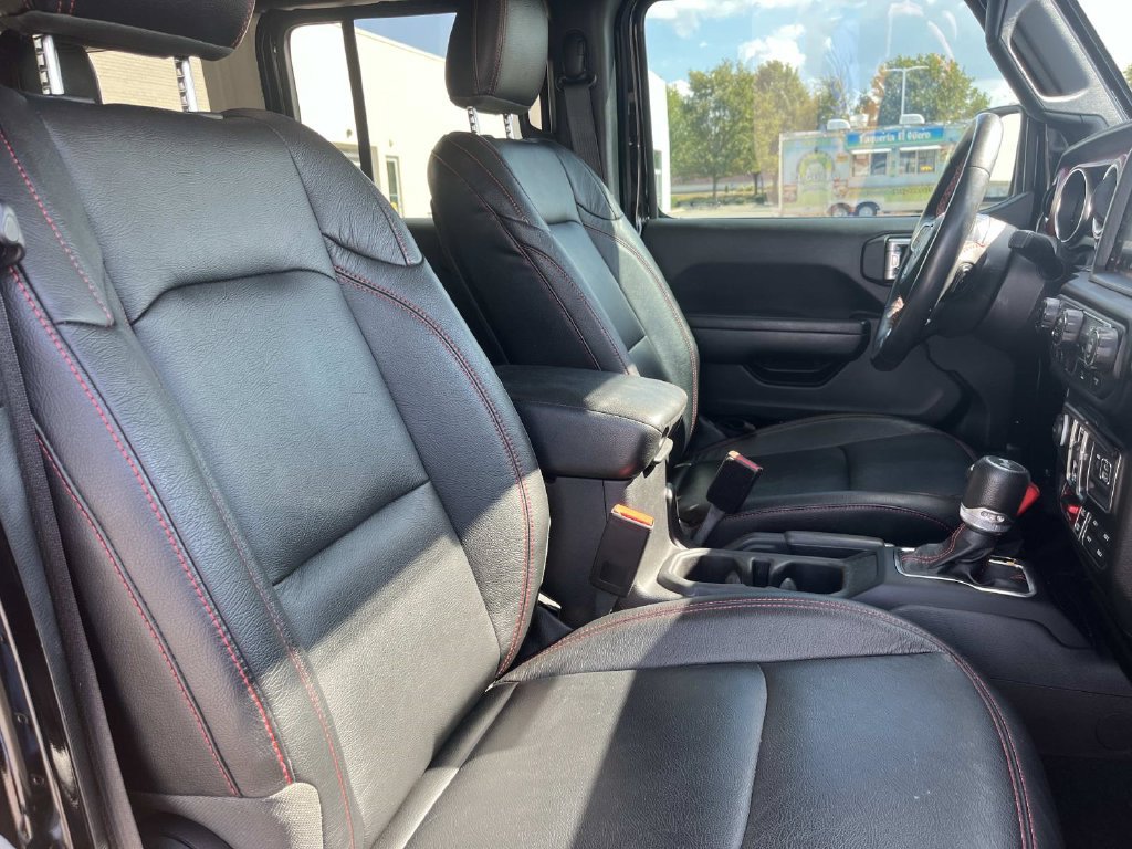 Used 2023 Jeep Wrangler Unlimited Rubicon w/ Cold Weather Group AWD/4WD image 21