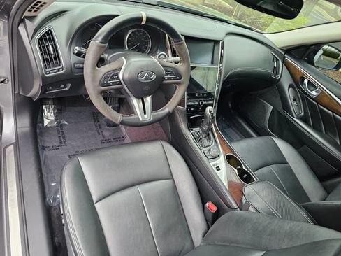 Used 2018 INFINITI Q50 Luxe w/ Essential Package (3.0T Luxe) image 8