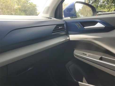 Used 2022 Volkswagen Taos SE image 88