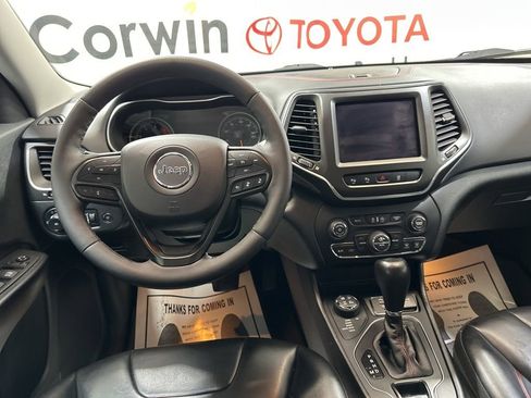 Used 2023 Jeep Cherokee Trailhawk image 22