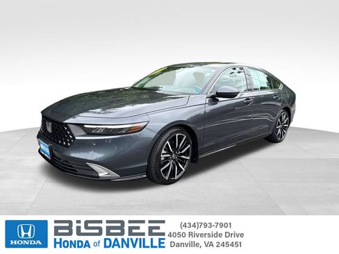 Used 2024 Honda Accord Touring image 1