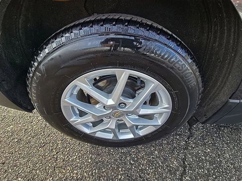 Used 2022 Chevrolet Equinox LT image 35