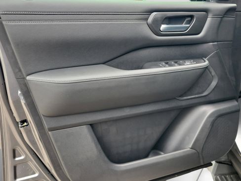 New 2026 Nissan Armada SV image 29