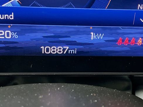 Used 2024 Chevrolet Blazer EV RS AWD/4WD image 12